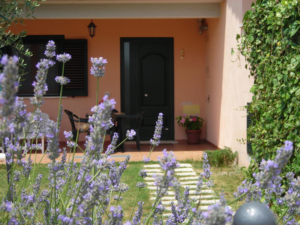 Residence Ai Campi Da Golf סטורניה מראה חיצוני תמונה