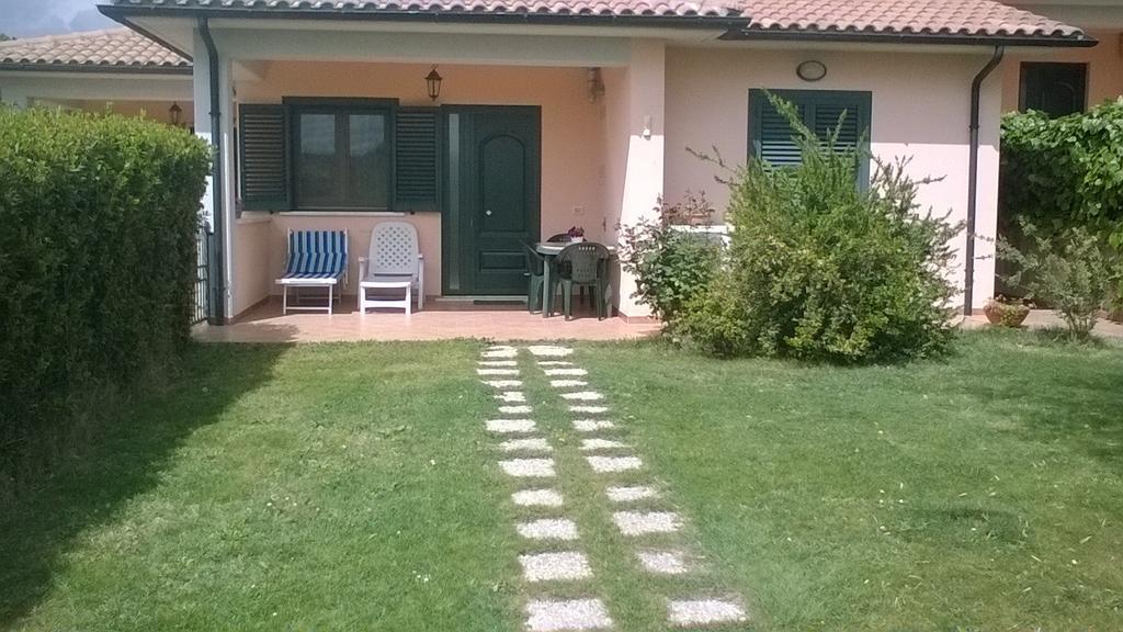 Residence Ai Campi Da Golf סטורניה מראה חיצוני תמונה