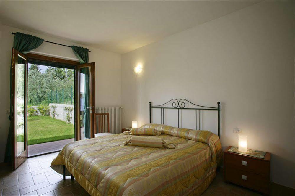 Residence Ai Campi Da Golf סטורניה מראה חיצוני תמונה